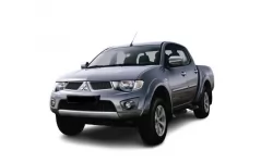 Dywaniki wewnętrzne do Mitsubishi L200 (KAOT) 2011 - 2015 IV generacja UE Podstawka do pickupa 4-drzwiowa krótka