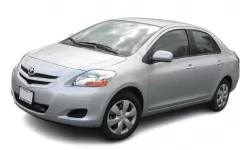 Dywaniki wewnętrzne do Toyoty Yaris XP9 2005 - 2011 II generacja Japan Sedan